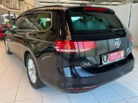 Gebraucht VW Passat Comfortline 150 PS (110 kW) 2019 Deep black perleffekt Kombi
