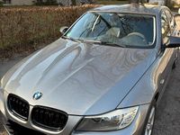 Gebraucht BMW 318 143 PS (105 kW) 2010 Silber Limousine