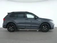 Gebraucht VW Tiguan R-line 190 PS (139 kW) 2023 Delfingrau SUV