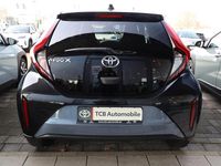 Gebraucht Toyota Aygo X Basis 72 PS (52 kW) 2024 Celestite grey metallic / night sky black SUV