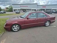 Gebraucht Mercedes E270 Avantgarde 170 PS (125 kW) 2001 Andere farben Limousine
