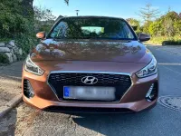 Gebraucht Hyundai i30 Select 120 PS (88 kW) 2018 Braun Limousine