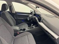 Gebraucht VW Golf VIII Life 131 PS (96 kW) 2024 Weiß Kleinwagen