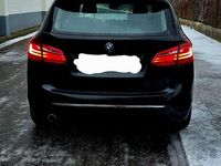 Gebraucht BMW 218 Active Tourer Sport Line 150 PS (110 kW) 2015 Schwarz Van / Kleinbus