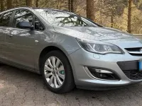 Gebraucht Opel Astra 140 PS (102 kW) 2014 Silber Kombi