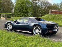Second-hand Ferrari 296 829 CP (609 kW) 2023 Albastru Coupe