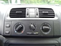 Gebraucht Skoda Fabia Active 60 PS (44 kW) 2014 Grau metallic Kleinwagen