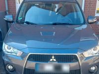 Gebraucht Mitsubishi Outlander 156 PS (114 kW) 2010 Grau SUV