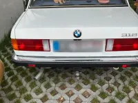 Gebraucht BMW 318 102 PS (75 kW) 1987 Weiß Coupé