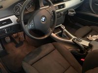 Second-hand BMW 330 245 CP (180 kW) 2011 Negru Berlinǎ