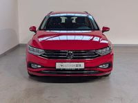 Używany VW Passat 122 KM (89 kW) 2023 Czerwony Sedan/Limuzyna