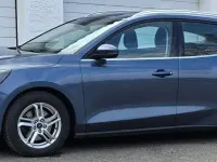 Usado Ford Focus Cool & Connect 101 CV (74 kW) 2020 Azul Berlina