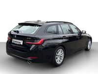Gebraucht BMW 318 156 PS (114 kW) 2023 Schwarz Kombi