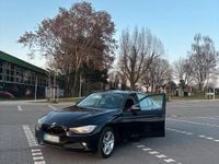 Gebraucht BMW 318 143 PS (105 kW) 2013 Schwarz Limousine