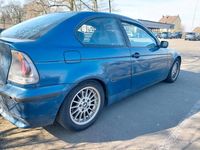 Gebraucht BMW 316 115 PS (84 kW) 2002 Blau Kleinwagen