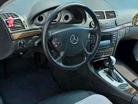 Gebraucht Mercedes E240 177 PS (130 kW) 2004 Silber Limousine