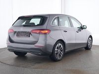 Gebraucht Mercedes B200 Progressive 163 PS (119 kW) 2024 Grau Van / Kleinbus