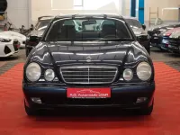 Gebraucht Mercedes E220 Classic 143 PS (105 kW) 2000 Blau Limousine