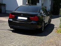 Gebraucht BMW 325 218 PS (160 kW) 2010 Schwarz Limousine