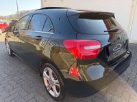 Gebraucht Mercedes A180 122 PS (89 kW) 2013 Schwarz Limousine