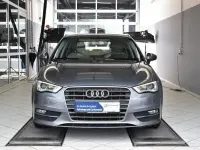 Gebraucht Audi A3 Ambiente 150 PS (110 kW) 2015 Monsungrau metallic Limousine