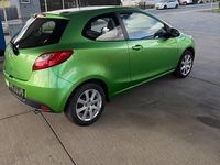 Gebraucht Mazda 2 75 PS (55 kW) 2009 Grün Kleinwagen