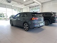 Gebraucht VW Golf VIII R-line 131 PS (96 kW) 2024 Delfingrau metallic Limousine