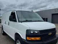 Gebraucht Chevrolet Express 266 PS (195 kW) 2022 Weiß Van / Kleinbus