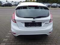 Gebraucht Ford Fiesta Trend 80 PS (58 kW) 2016 Weiß Kleinwagen