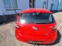 Gebraucht Hyundai i30 90 PS (66 kW) 2009 Rot Kleinwagen