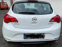 Gebraucht Opel Astra 110 PS (80 kW) 2015 Weiß Limousine