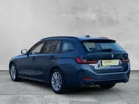 Gebraucht BMW 318 Sport Line 156 PS (114 kW) 2024 Blau Kombi