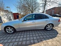 Gebraucht Mercedes E320 220 PS (161 kW) 2002 Silber Limousine
