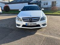Gebraucht Mercedes C250 204 PS (150 kW) 2015 Weiß Coupé