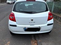 Gebraucht Renault Clio II 86 PS (63 kW) 2008 Weiß Kleinwagen