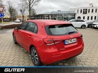 Gebraucht Mercedes A180 116 PS (85 kW) 2019 Rot Kleinwagen