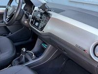Gebraucht VW up! 68 PS (50 kW) 2017 Silber Kleinwagen