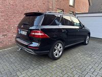 Gebraucht Mercedes ML350 258 PS (189 kW) 2012 Schwarz SUV