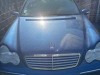 Gebraucht Mercedes C200 163 PS (119 kW) 2002 Blau Limousine