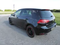 Gebraucht VW Golf VII Highline 125 PS (91 kW) 2016 Deep black perleffekt Kleinwagen