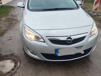 Gebraucht Opel Astra 140 PS (102 kW) 2011 Silber Kombi