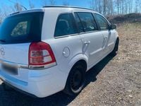 Gebraucht Opel Zafira 110 PS (80 kW) 2012 Weiß Van / Kleinbus