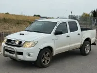 Gebraucht Toyota HiLux 120 PS (88 kW) 2010 Weiß Pickup