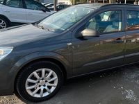 Second-hand Opel Astra 140 CP (102 kW) 2009 Maro Break