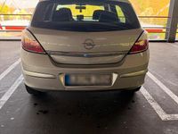 Gebraucht Opel Astra 105 PS (77 kW) 2006 Silber Limousine