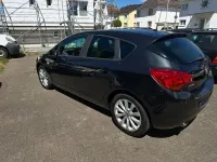 Gebraucht Opel Astra 140 PS (102 kW) 2012 Schwarz Limousine