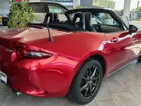 Używany Mazda MX5 Exclusive-Line 131 KM (96 kW) 2017 Czerwony Kabriolet
