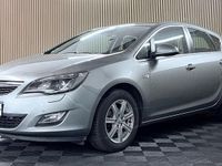 Gebraucht Opel Astra Innovation 140 PS (102 kW) 2011 Silber Limousine