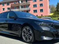 Gebraucht BMW 520 M Sport 197 PS (144 kW) 2025 Schwarz Kombi