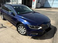 Gebraucht VW Passat 150 PS (110 kW) 2017 Blau Kombi